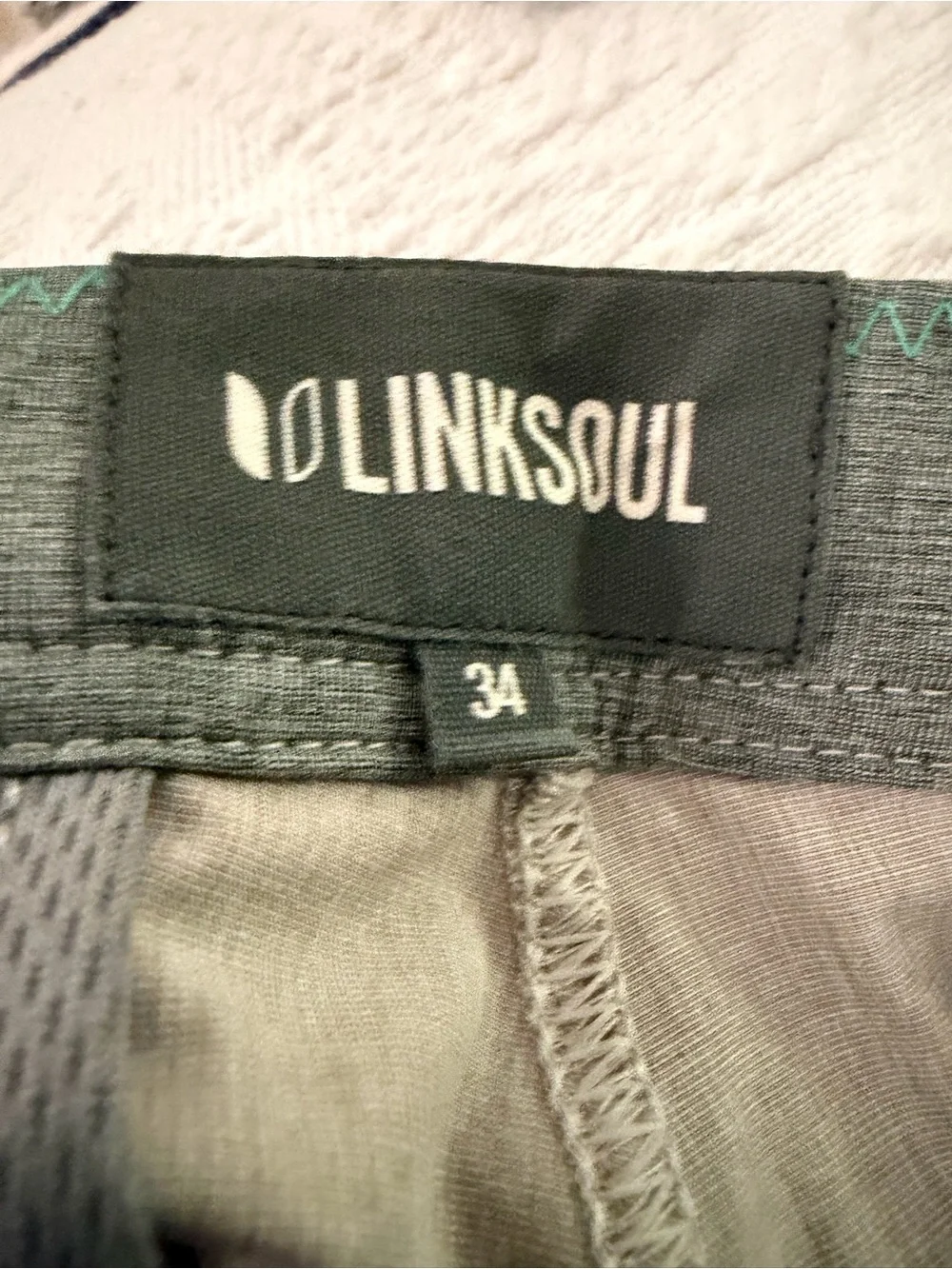Linksoul Solid Boardwalker Short Khaki 34 10” inseam NWT